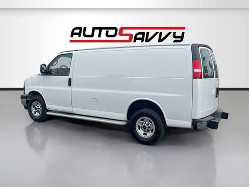 Used 2024 GMC Savana 2500 w/ Driver Convenience Package RWD image 5