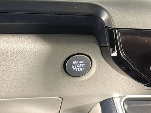 New 2026 Kia Carnival SX w/ SX Dark Edition Package FWD image 26