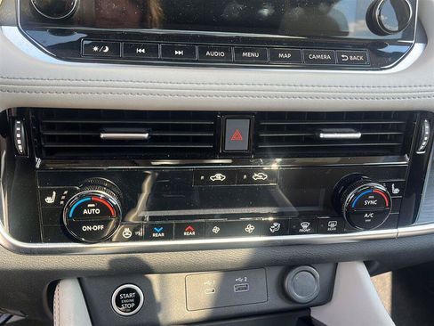 Used 2021 Nissan Rogue SL w/ Premium Package FWD image 6