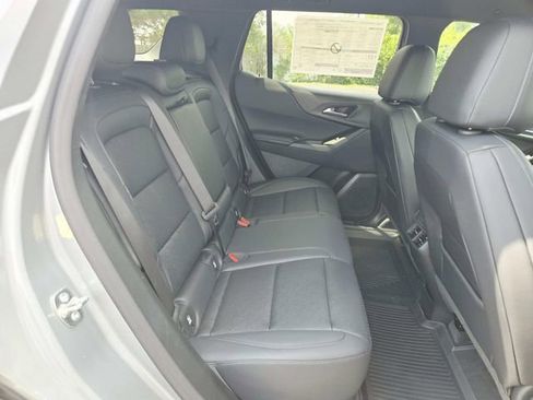 New 2026 Chevrolet Equinox LT w/ Convenience Package II FWD image 11