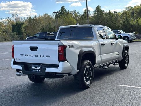 New 2025 Toyota Tacoma TRD Off-Road w/ TRD Off Road Upgrade Package image 19