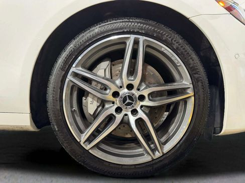 Used 2018 Mercedes-Benz E 300 4MATIC image 30