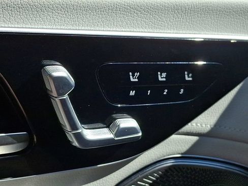 Used 2023 Mercedes-Benz EQS 580 4MATIC SUV image 27