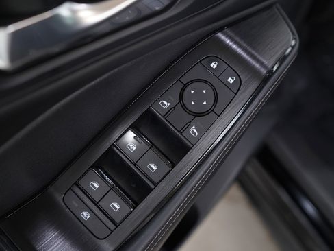 Used 2022 Nissan Rogue SV w/ SV Premium Package image 21