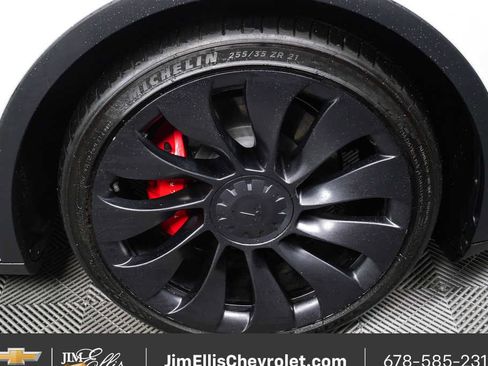 Used 2022 Tesla Model Y Performance image 34