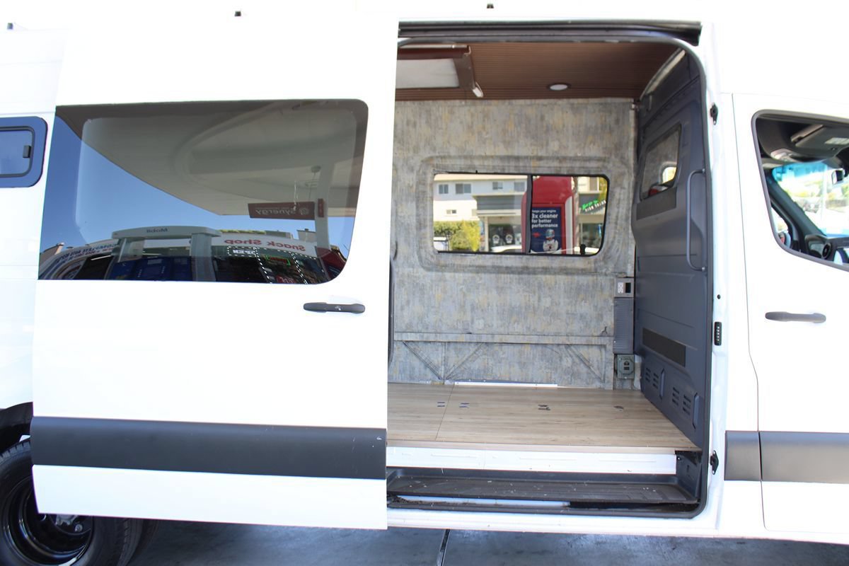 Used 2022 Mercedes-Benz Sprinter 3500 image 27