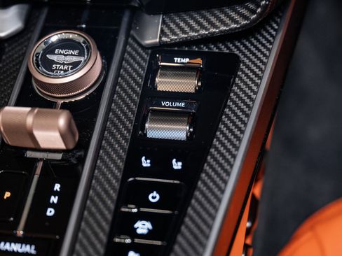 New 2026 Aston Martin Vanquish Convertible image 39