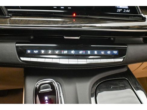 Used 2023 Cadillac Escalade Premium Luxury w/ Performance Package image 50