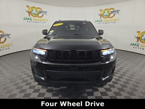 Used 2023 Jeep Grand Cherokee L Laredo AWD/4WD image 2