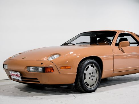 Used 1987 Porsche 928 S4 image 30