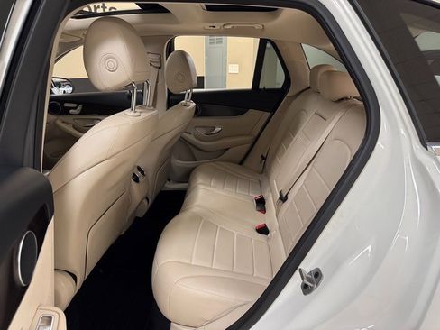 Used 2022 Mercedes-Benz GLC 300 GLC 300 w/ Premium Package Lite image 19