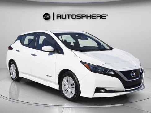 Used 2018 Nissan Leaf S image 12