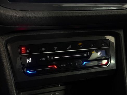 Used 2024 Volkswagen Tiguan Wolfsburg Edition image 19