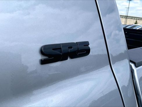 Used 2020 Toyota Tundra SR5 w/ SR5 Upgrade Package AWD/4WD image 10