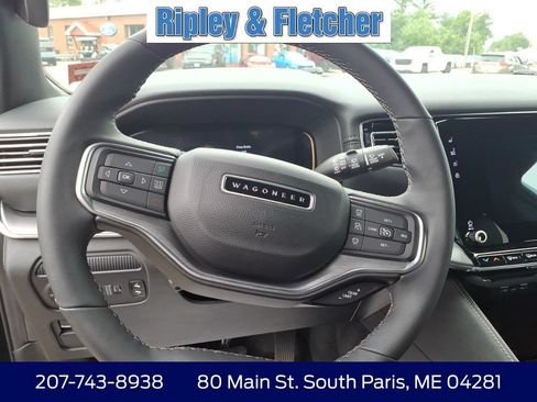 Used 2024 Jeep Wagoneer Series II AWD/4WD image 16