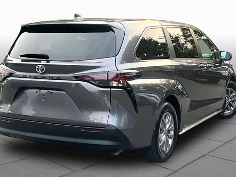 Certified 2023 Toyota Sienna XLE AWD/4WD image 13