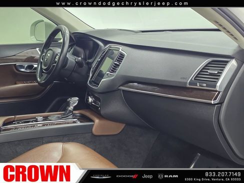Used 2019 Volvo XC90 T6 Momentum w/ Advanced Package AWD/4WD image 13