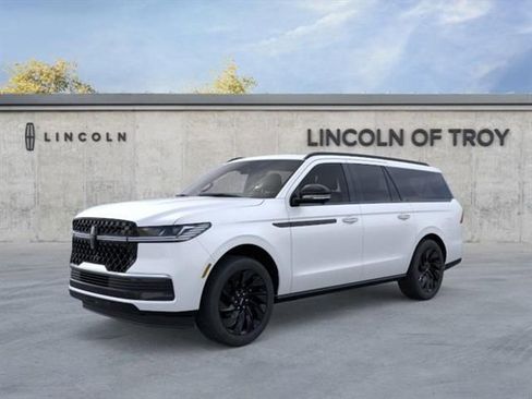 New 2026 Lincoln Navigator L Reserve w/ Jet Appearance Package AWD/4WD image 1