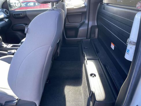 Used 2022 Toyota Tacoma SR image 23