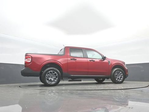 New 2026 Ford Maverick XLT image 32