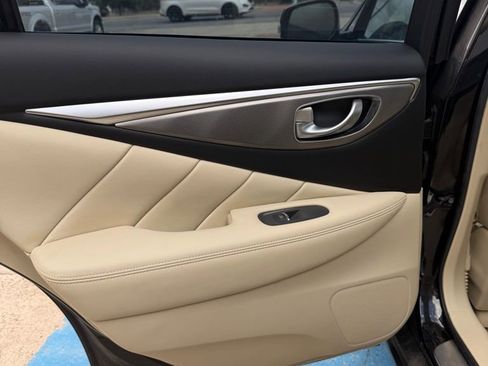 Used 2017 INFINITI Q50 3.0t Premium w/ Driver Assistance Package image 8