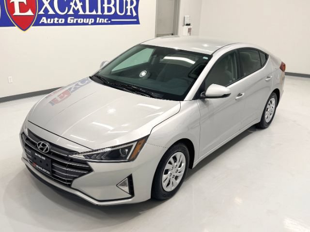 Used 2020 Hyundai Elantra SE FWD image 2