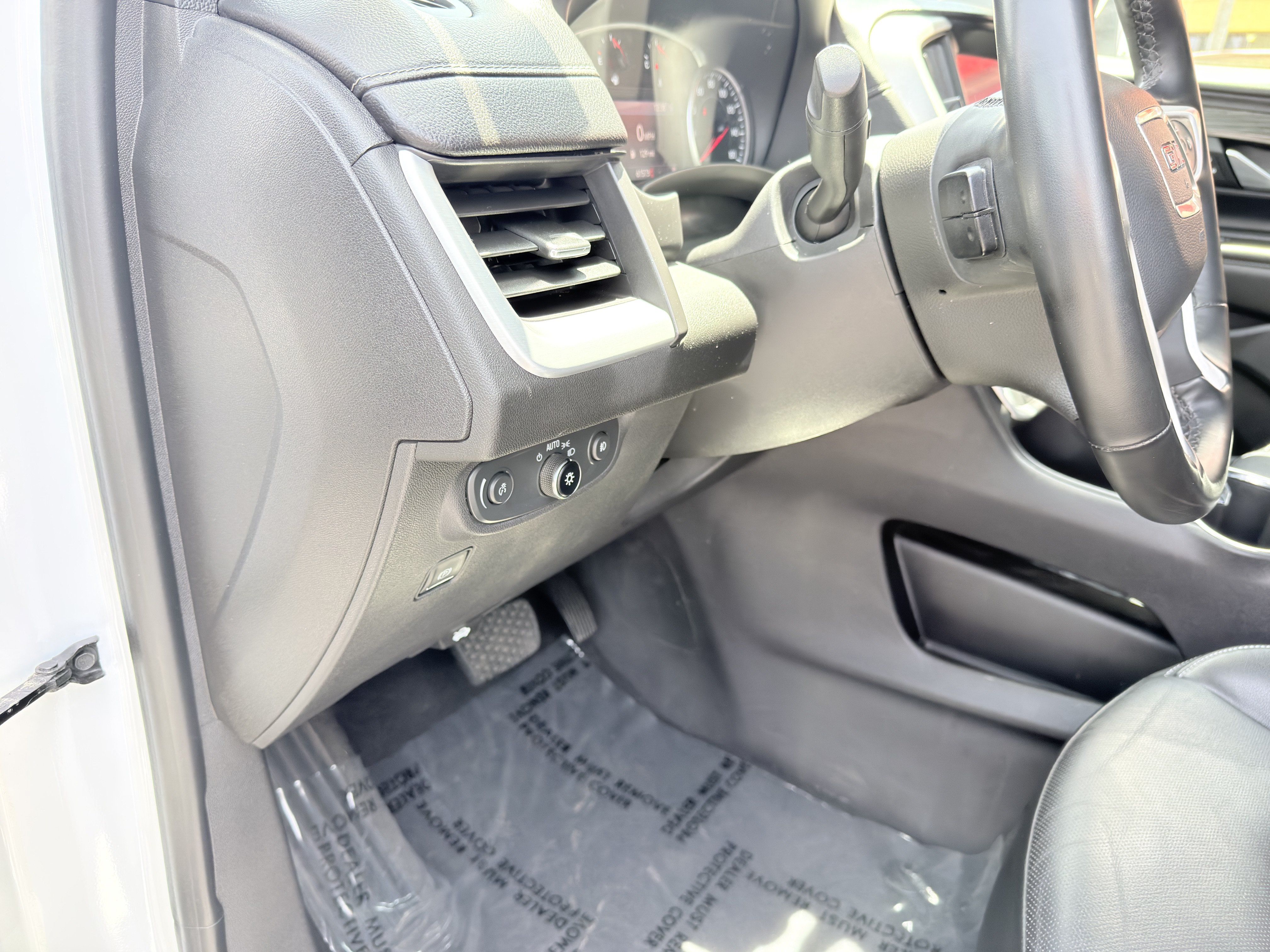 Used 2023 GMC Terrain SLT FWD image 25