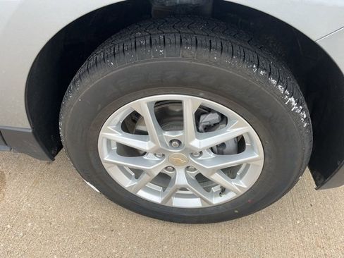 Used 2024 Chevrolet Equinox LT image 58