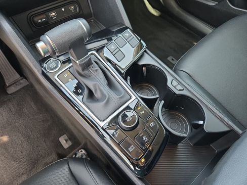 Used 2025 Kia Sportage EX FWD image 30