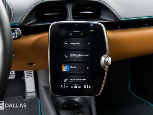 Used 2023 McLaren Artura image 26