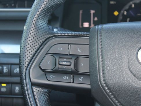 Used 2025 Toyota Tacoma SR5 image 23