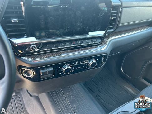 Used 2023 GMC Sierra 1500 SLE w/ X31 Off-Road Package AWD/4WD image 7