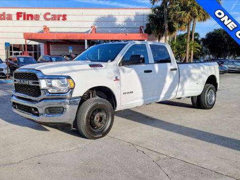 Used 2022 RAM 3500 Tradesman w/ Chrome Appearance Group image 2