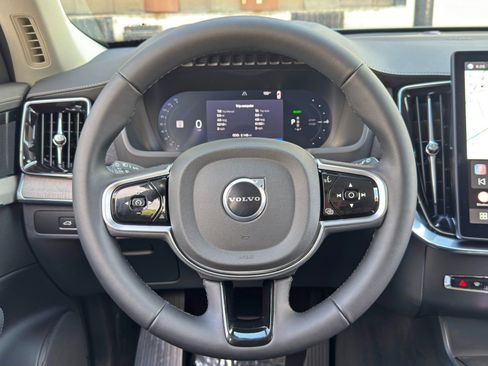 Used 2025 Volvo XC90 T8 Ultra w/ Protection Package Premier AWD/4WD image 22