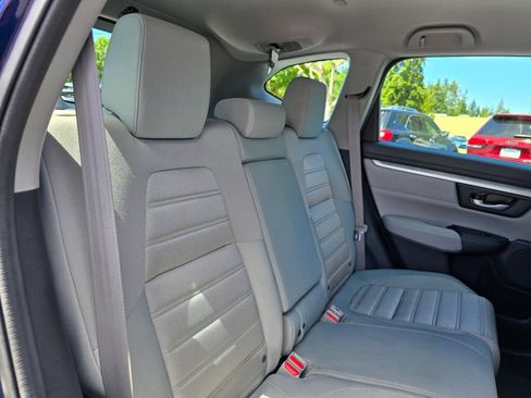 Used 2018 Honda CR-V LX image 7