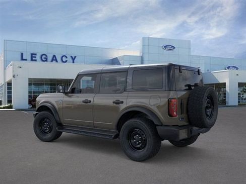 New 2026 Ford Bronco Outer Banks image 4