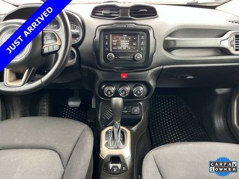 Certified 2017 Jeep Renegade Latitude FWD image 17