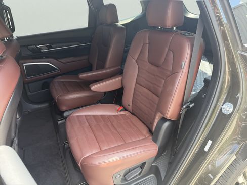 Used 2024 Kia Telluride SX Prestige AWD/4WD image 23
