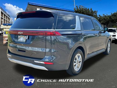 Used 2022 Kia Carnival LX FWD image 8