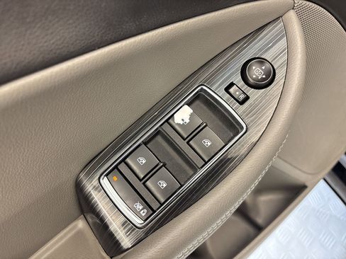 Used 2016 Chevrolet Impala LTZ image 20