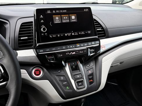 Used 2025 Honda Odyssey EX-L image 46