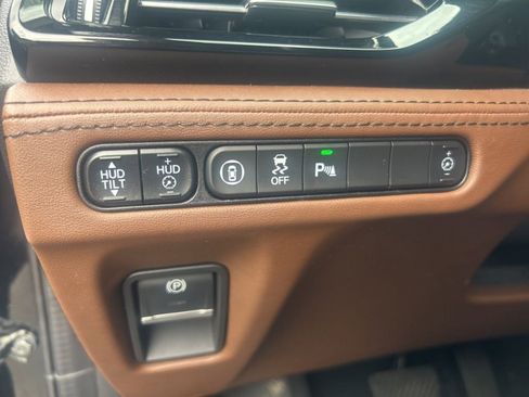Used 2022 Acura MDX SH-AWD w/ Advance Package image 13