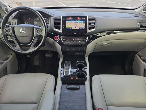 Used 2016 Honda Pilot Touring image 9