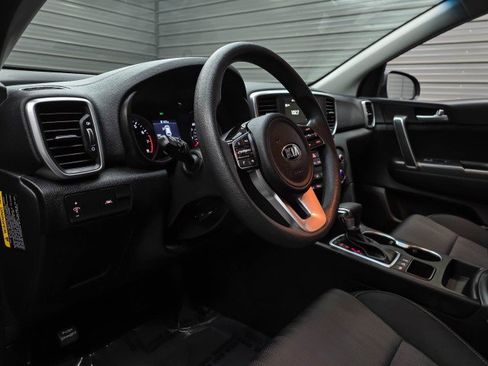 Used 2020 Kia Sportage LX AWD/4WD image 11
