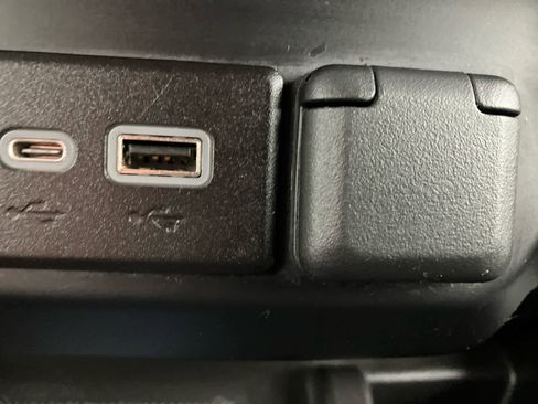 Used 2022 Chevrolet Silverado 3500 High Country w/ Z71 Off-Road Package image 40