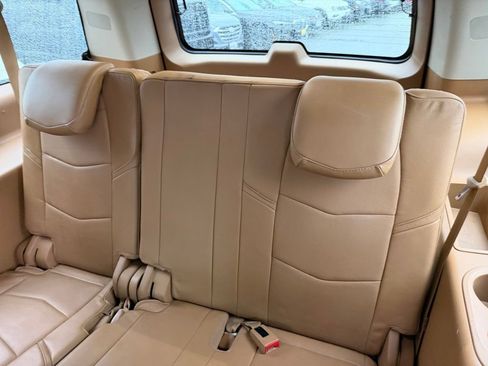 Used 2016 Cadillac Escalade ESV Platinum AWD/4WD image 6