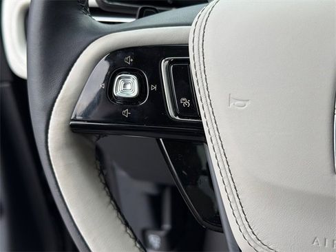 Used 2025 Lincoln Aviator 2WD w/ Equipment Group 101A image 25