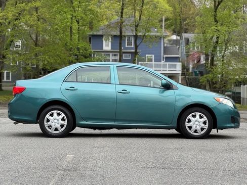Used 2010 Toyota Corolla S FWD image 6