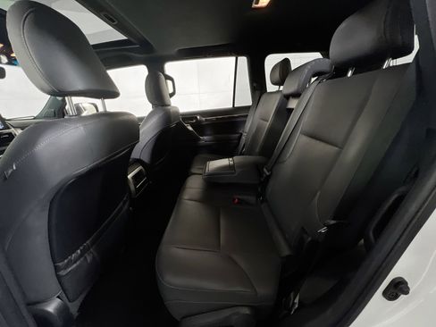 Used 2023 Lexus GX 460 Premium image 25