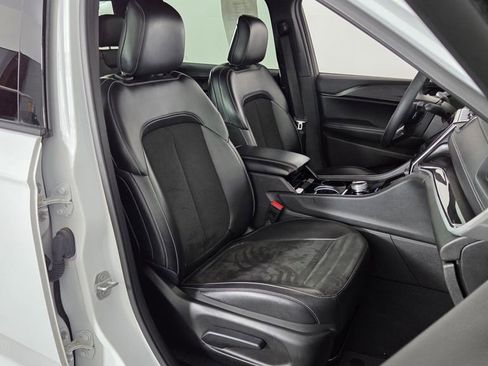 Used 2023 Jeep Grand Cherokee L Altitude image 39